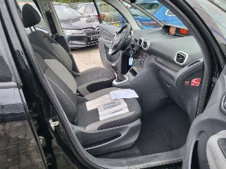 Citroën C3 C3 Picasso 1.2 PureTech Tendance 110 pk  rijdbaar picture 8