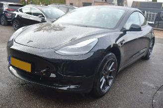 Unfallwagen Tesla Model 3 60Kwh Standard Range RWD 238Pk *Navi/Clima/Camera/Panorama 2023/6