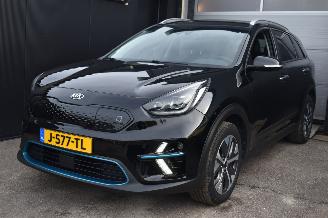 krockskadad bil auto Kia Niro 64Kwh Executive line 204Pk SOH 100% 3FASE *Navi/Clima/Camera/Leder/Stoelverwarming 2020/10