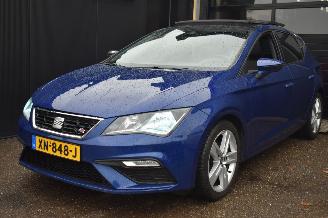 Voiture accidenté Seat Leon 2.0 Tdi FR Business Intense 150Pk *Navi/Clima 2019/2