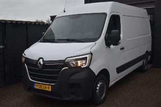 damaged commercial vehicles Renault Master 2.3 Dci T35 L2H2 Comfort 135Pk *Navi/Airco/Camera 2022/12