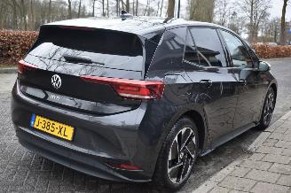 Volkswagen ID.3 58Kwh First 204Pk 3FASE SOH 88% *Navi/Clima/Stoelverwarming picture 3