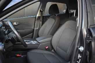 Hyundai Kona 64Kwh Comfort 204Pk 3Fase SOH 100% *Navi/Clima/Camera picture 5