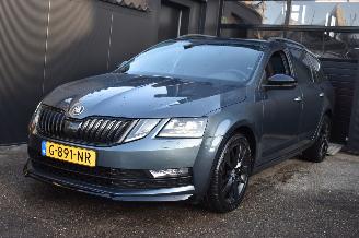 Schadeauto Skoda Octavia 1.6 Tdi Greentech Sport Business 116Pk *Navi/Clima/Xenon 2019/10