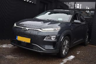 krockskadad bil auto Hyundai Kona 64Kwh Limited 204Pk 3Fase 100% Soh *Navi/Clima/Leder/Stoelverwarming/Schuifdak 2020/12