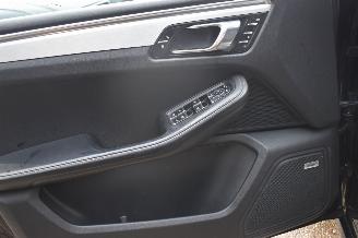 Porsche Macan 3.6 TURBO 400Pk *Navi/Clima/Leder/Stoelverwarming/Schuifdak/Camera picture 15