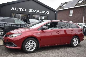 Toyota Auris Touring Sports 1.8 Hybrid Black Edition 99Pk *Navi/Clima/Camera 2017/10