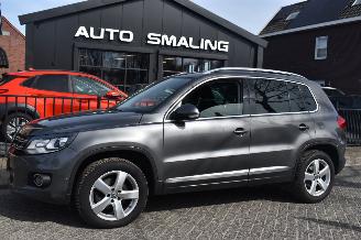 uszkodzony samochody osobowe Volkswagen Tiguan 2.0 Tdi Sport&Style 4 Motion 140Pk *Airco/Navi/Stoelverwarming 2014/2