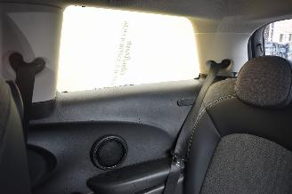 Mini Cooper 1.5 Camden Edition 136Pk *Navi/Clima picture 10