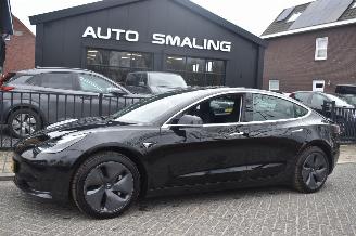 Schadeauto Tesla Model 3 60Kwh Standaard Range Plus 238Pk *Navi/Clima/Leder/Panorama/Camera 2020/12
