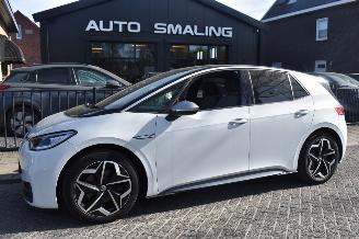 Schadeauto Volkswagen ID.3 58Kwh First Plus 204Pk 3FASE 88% SOH *Navi/CLima/Camera/Stoelverwarmig 2020/12