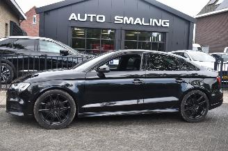 Vaurioauto  passenger cars Audi A3 2.0 Limousine Tdi Sport S Line 150Pk *Navi/Clima/Stoelverwarming/Schuifdak 2017/11