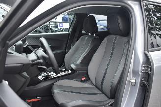 Peugeot e-2008 50Kwh Allure Pack 90% SOH 3FASE *Navi/Clima/Camera picture 5
