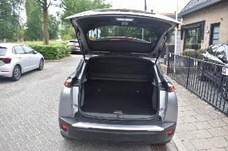 Peugeot e-2008 50Kwh Allure Pack 90% SOH 3FASE *Navi/Clima/Camera picture 13