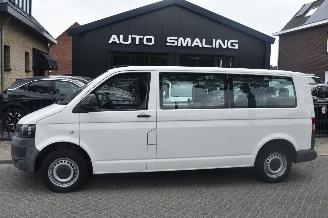 skadebil bedrijf Volkswagen Transporter 2.0 tdi L2H1 MARGE Tendline 9 personen 84Pk *Airco 2011/7