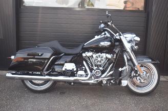 dommages motocyclettes  Harley-Davidson  TOUR 107 Road King Class 90Pk 2017/7