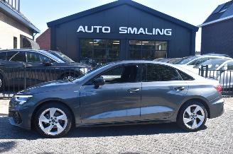 uszkodzony samochody osobowe Audi A3 LIMOUSINE 30 TFSI S Edition 110Pk *Navi/Clima 2022/5