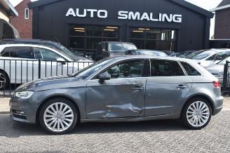 damaged passenger cars Audi A3 1.6 SPORTBACK Tdi 105Pk Pro Line *Navi/Clima 2014/8