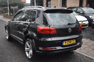 Volkswagen Tiguan 2.0 Tdi R-Line Edition 140Pk *Navi/Airco/Panorama picture 4