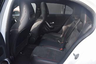 Mercedes A-klasse 180 Premium Plus 136Pk *Navi/Clima/Stoelverwarming/Panorama picture 6