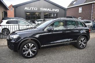 Schadeauto Volkswagen Touareg 4.2 V8 Tdi 340Pk 4X4 *Navi/Leder/Panorama/Stoelverwarming/Camera/Luchtvering 2011/11