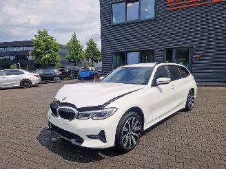  BMW 3-serie 2.0LTr 115KW AUTOM / SPORTLEER / HEAD UPP / ZWARTE HEMEL 2021/7