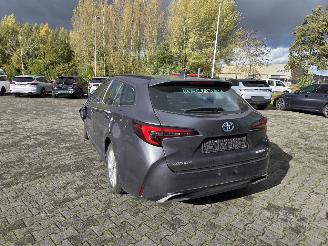 Toyota Corolla 1.8 HYBR picture 2