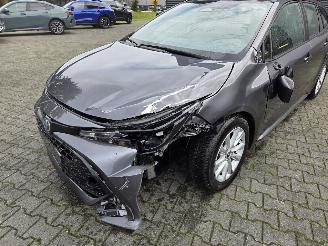 Toyota Corolla 1.8 HYBR picture 7