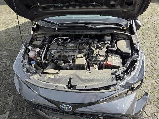 Toyota Corolla 1.8 HYBR picture 10