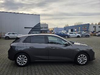 Opel Astra 1.2 81KW / CAMERA/ STUUR &STOELVERW picture 13