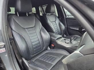 BMW 3-serie 330e HYBR /M-SPORT / HARM KARDON / HEAD UPP picture 17