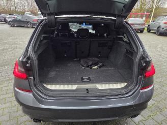 BMW 3-serie 330e HYBR /M-SPORT / HARM KARDON / HEAD UPP picture 20