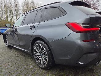 BMW 3-serie 330e HYBR /M-SPORT / HARM KARDON / HEAD UPP picture 8