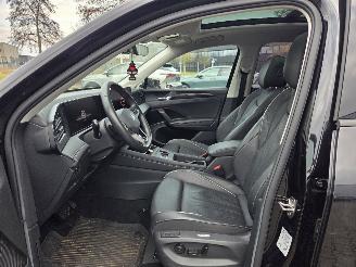 Volkswagen Tiguan IQ / AUTOMAAT / LEER / PANODAK / 18 DKM picture 20