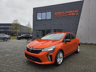 Schadeauto Renault Clio  2024/4