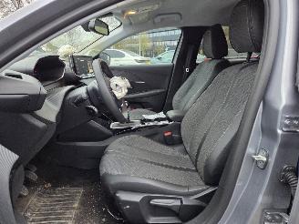 Peugeot 208 74kw ALLURE / CAMARA / NAVI picture 17