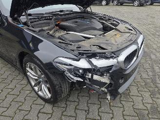 BMW 5-serie 530e  M-SPORT picture 12