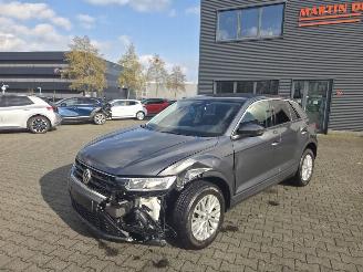 Volkswagen T-Roc 1.5 TSi AUTOM /NAVI / STOELVERW picture 6