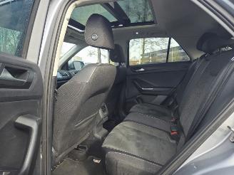 Volkswagen T-Roc STYLE / PANO / DIG COCKPIT / NAVI CAMERA  / STOELMASSAGE picture 17