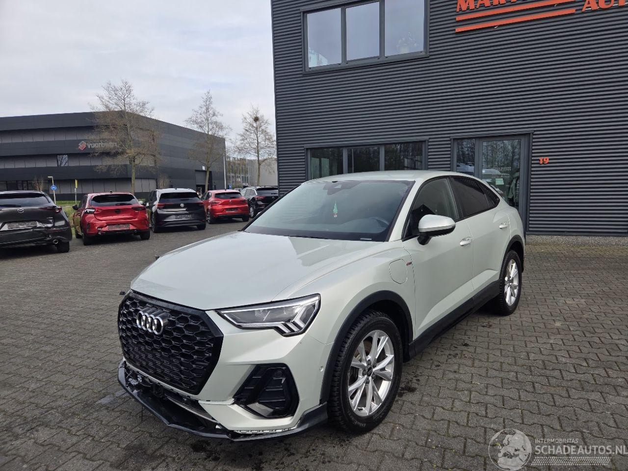 Audi Q3 SPORTBACK /  S- LINE