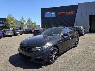 skadebil auto BMW 3-serie 320i -135KW M-SPORT / PANO /AUTOM 2021/6