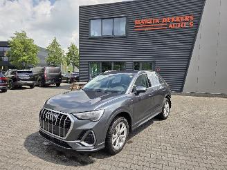 damaged passenger cars Audi Q3 1.5 P-HEV / S-LINE 2022/1