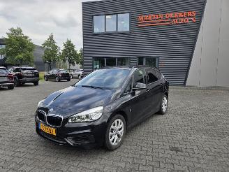 uszkodzony samochody osobowe BMW 2-serie 225e iPerformance xDrive / 64 dkm 2017/4