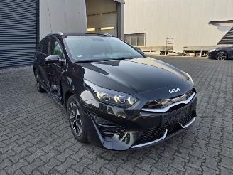 Kia Ceed PLUG-IN  HYBRIDE / AUTOMAAT / 34 DKM picture 11