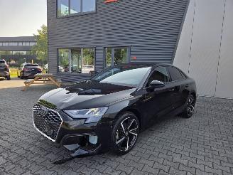 Schadeauto Audi A3 1.5 TSi 110kw Autom / LEER / NAVI / CAMERA / ZWARTE HEMEL 2023/12