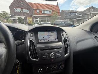 Ford Focus Wagon 1.0 Lease Edition picture 13