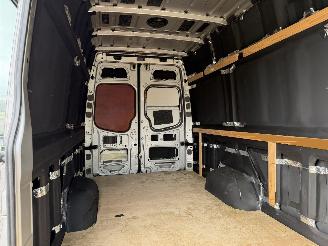Volkswagen Crafter 35 2.0 TDI L3H2 | MARGE | CRUISE | TREKHAAK 3.5T | GEISOLEERD VOOR CAMPER | 127.000 KM picture 15