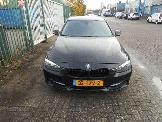 Schadeauto BMW 3-serie 320i sport 2012/5