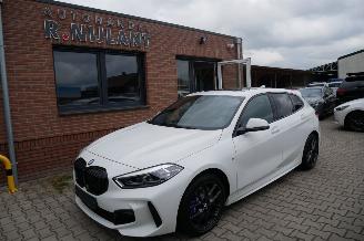 ocasión turismos BMW 1-serie 120 D M-SPORT X-DRIVE ALCANTARA AUTOMAAT PANORAMADAK LED 2023/3