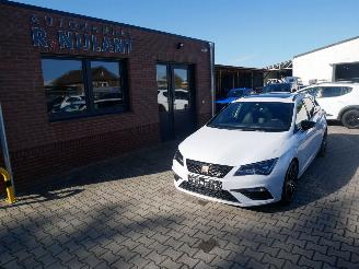 Vaurioauto  passenger cars Seat Leon ST FR CUPRA 300 4 DRIVE PANORAMADAK LED ALCANTARA 2019/11